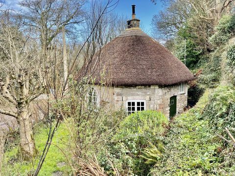 stråtækt sommerhus til salg i cornwall