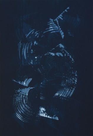 Undertow af Elaine Mullings. Monotype screenprint, specialblandet akryl med guldpigment, 70 x 50 cm, eiditon på 5. 780 £ hos JP Art på Affordable Art Fair Battersea.