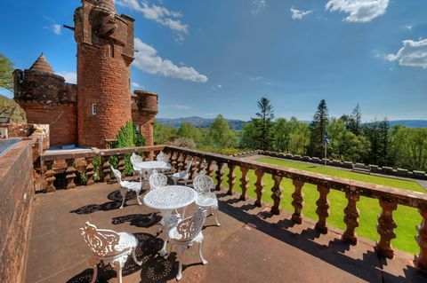 Glenborrodale Castle, Skotland til salg med to øer