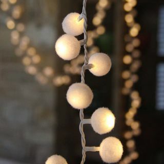 Hvide Pompom String Lights