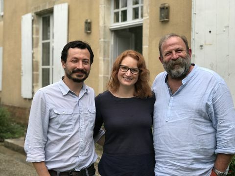 Tim og Rebecca Jones, ejere af Chateau de la Ruche i Dick og Angel Strawbridge's Escape to Chateau: DIY, Series 2