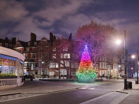 Connaught Hotel juletræ designet af Sir Michael Craig-Martin