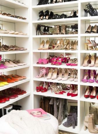 walk-in-closet