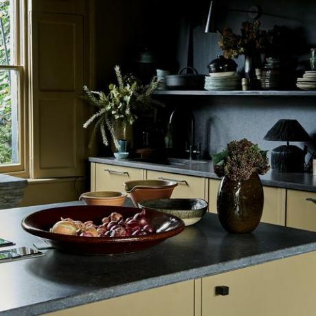 Abigail Aherns køkken - nyt sortiment med sildebenkøkkener