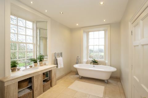 Badeværelse i smukke Somerset hjem til salg