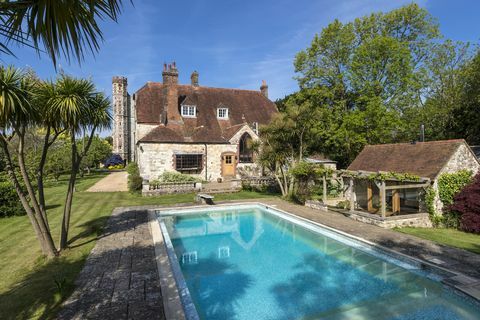 Warblington Castle - swimmingpool - Hampshire - OnTheMarket.com