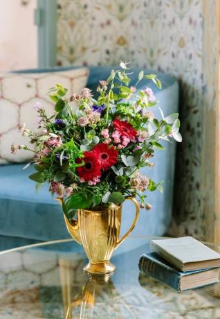 The Chateau - Friske blomster af Angel Strawbridge, Next Flowers sortiment