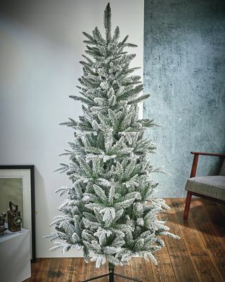 Slankt Lapland flokket 6ft grønt gran kunstigt juletræ med stativ