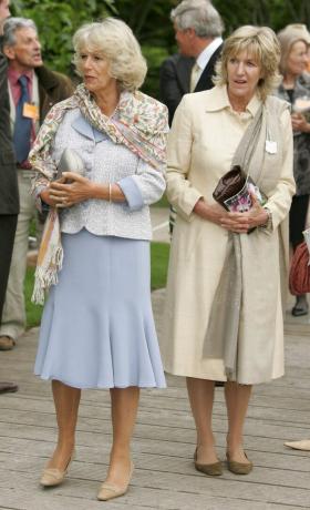 hertuginden af ​​cornwall lady annabel elliot deltager i 2007 chelsea blomstershow foto af mark cuthbertuk presse via getty images