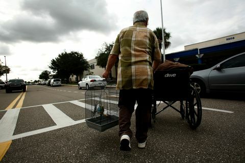 Den massive orkan Irma bærer ned på Florida