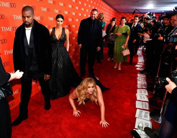 Amy Schumer prankede lige Kimye på den røde løber TIME 100 Gala