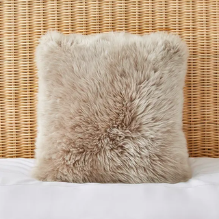 Dorma Natural Sheepskin Square Pude