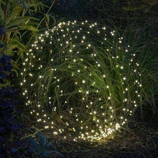 Small Sphere Solar Light