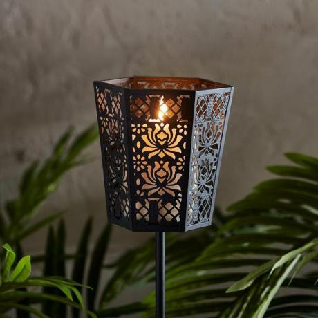 Yasmine Garden Stake Light med TruGlow® Candle