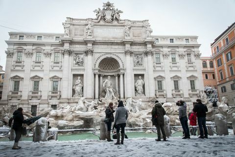 Trevi-springvand sne Italien