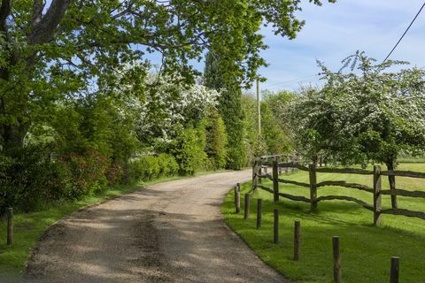 Friars Elm beliggende i Ranmore Common, Dorking, Surrey - landsted til salg