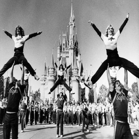 bedste disney fotos boston college cheerleaders tangerinebowl 1982