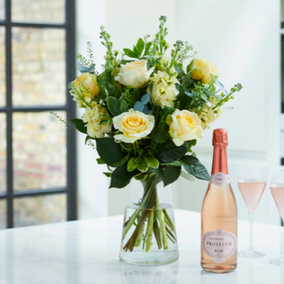 Mothers Day Crème De La Crème Bouquet Prosecco Rosé Bundle