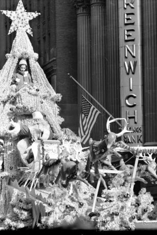 Julemanden vinker under Macys Thanksgiving Day parade