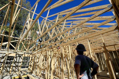tagspær er installeret på habitatet for menneskehedens 3d-printede hus i Williamsburg onsdag 20. oktober 2021