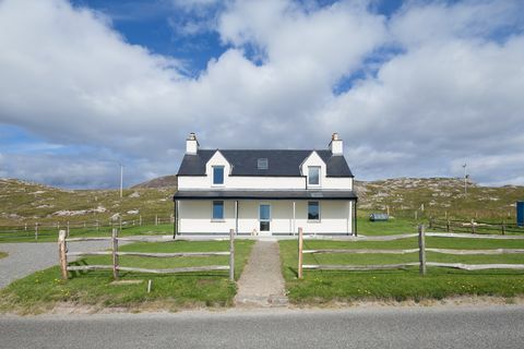 sommerhus er til salg på den fjerne skotske ø Isle of Harris