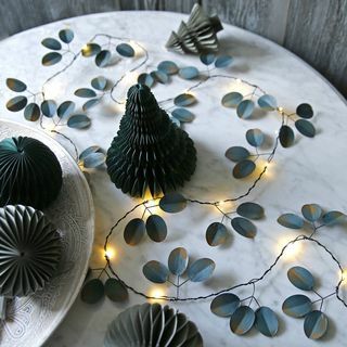 Juleeukalyptusblade LED lyskrans